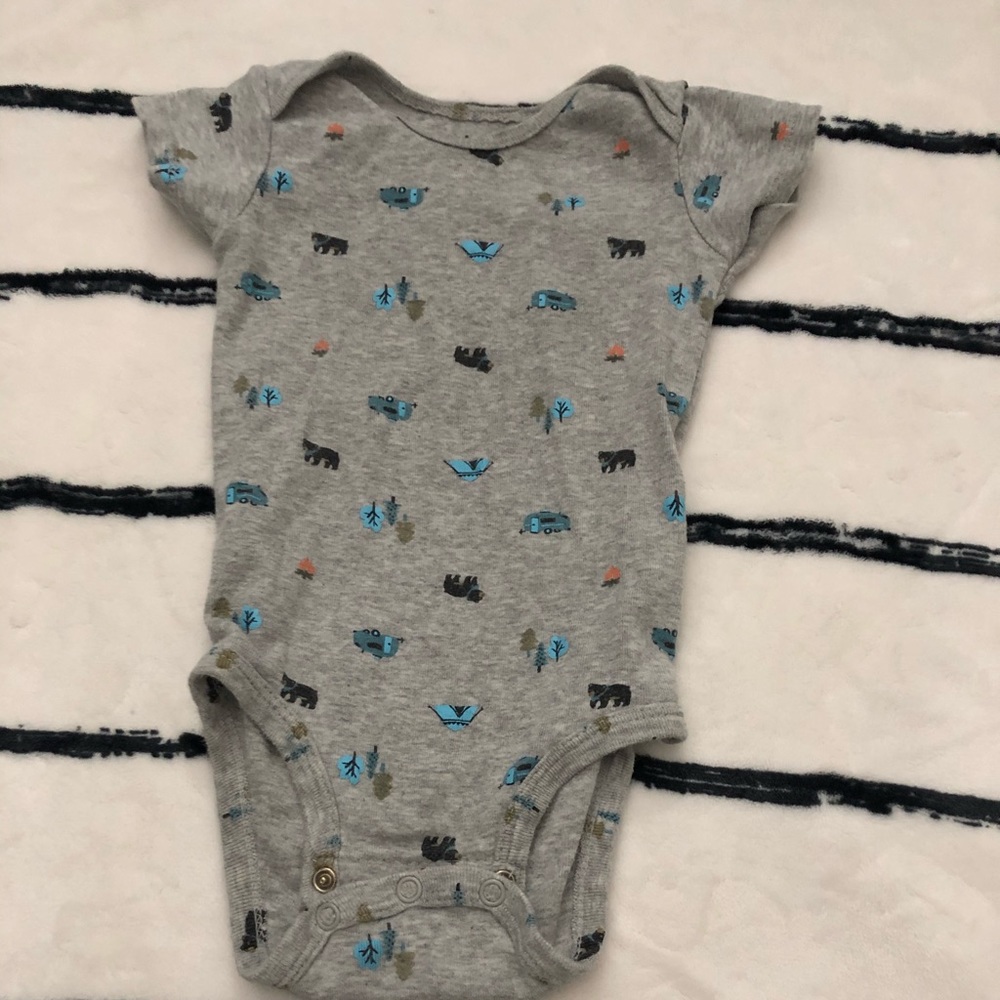 Lightly worn carter’s short sleeve onesies